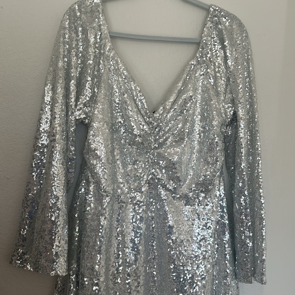 Silver Sequin Long Sleeve Midi Dress - Picture 2 of 4